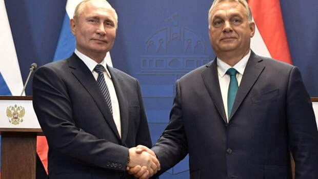 Премьер-министр Венгрии Виктор Орбан и поддерживающее его действия население якобы является «агентами Кремля». Об...