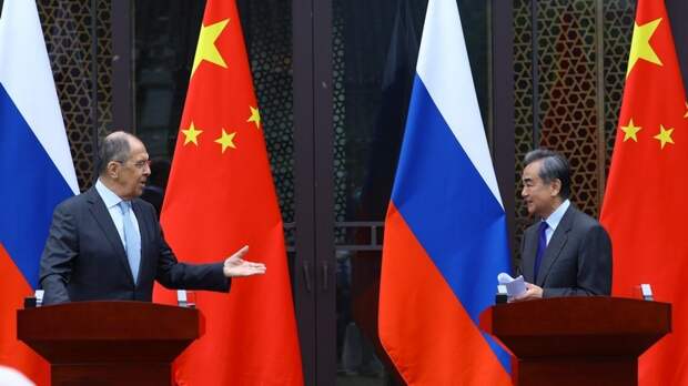 Daily Telegraph: Запад не сможет дать отпор России и Китаю, если они будут действовать вместе