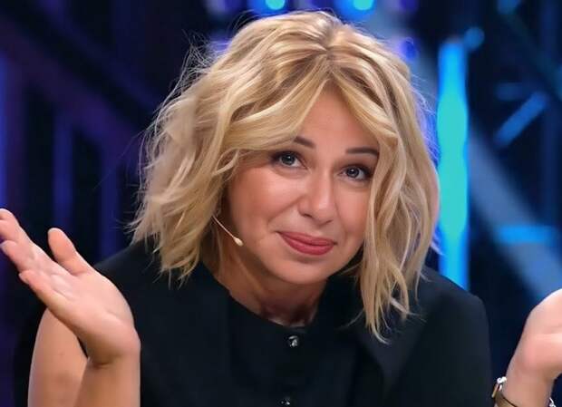 Фанаты оценили настоящий облик молодеющей Алены Апиной