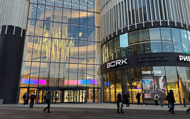 Готовность к зиме нового ТРЦ "Голливуд" в Петербурге проверила ГАТИ