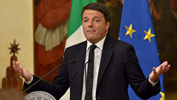 Премьер-министр Италии Маттео Ренци во вермя специально созванной пресс-конференции по итогам референдума в Италии. 5 декабря 2016