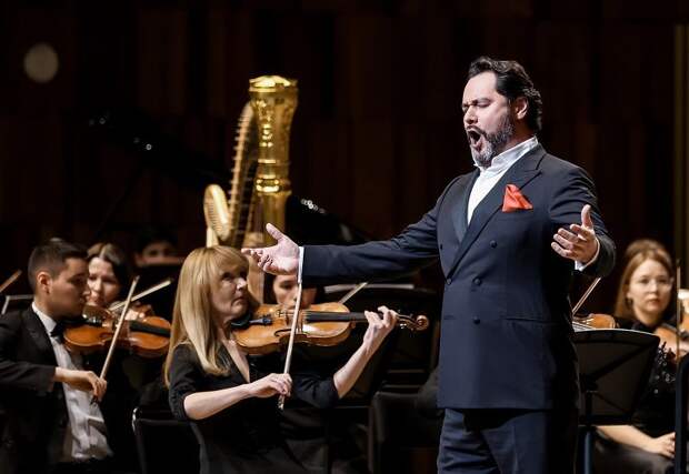 Ильдар Абдразаков стал новым худруком Михайловского театра