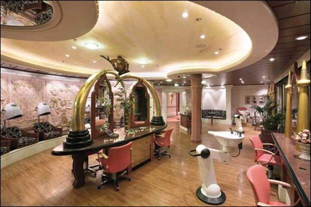 600x400-JeweloftheSeas-SpaCenter