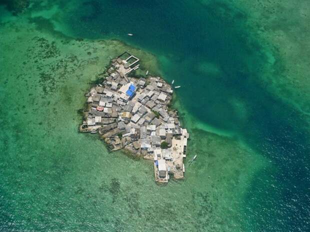 islands01 islands01.jpg