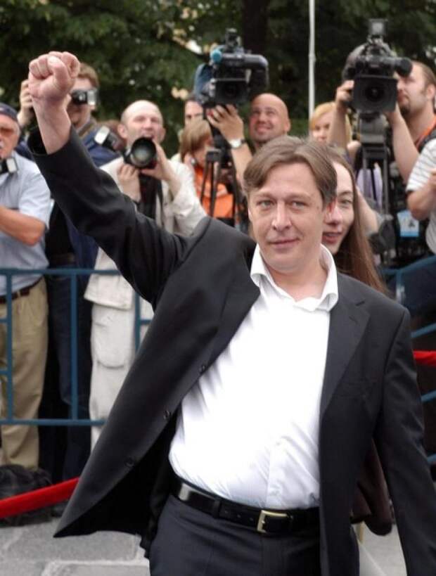 Михаил Ефремов не признает вину в смертельном ДТП Михаил Ефремов не признает вину в смертельном ДТП