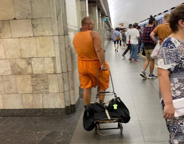 Модники и чудаки из метро
