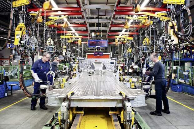 Mercedes-Benz.jpg Mercedes-Benz.jpg