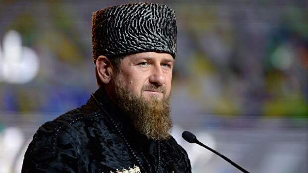 Глава Чеченской Республики Рамзан Кадыров выступает в Государственном театрально-концертном зале Грозного на праздновании Дня чеченского языка в Грозном