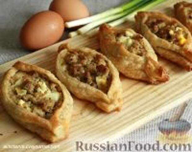 Фото к рецепту: Ленивые расстегаи с мясом