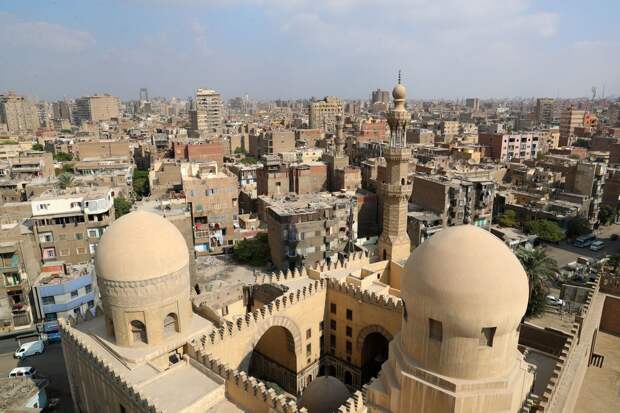 Двое пропавших в Египте россиян не выходят на связь третьи сутки