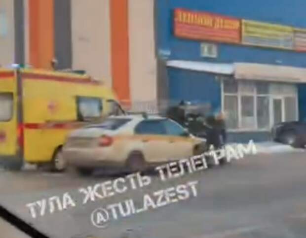 В Туле на улице Мосина случилась серьезная автомобильная авария