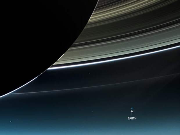 paleblue_Saturn[1]
