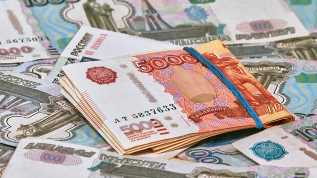 Долги россиян по кредитам впервые достигли 45 трлн руб.