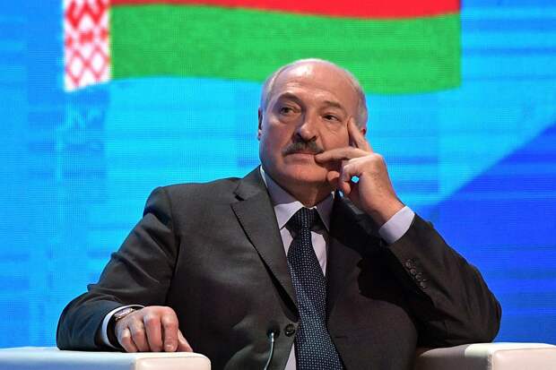 Лукашенко пожаловался, что Россия не хочет продавать Белоруссии нефть по заниженным ценам. И в итоге он подписал указ о введении налога на транзит нефти