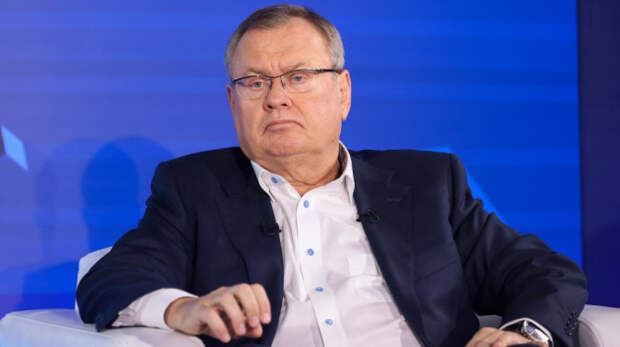 Андрей Костин предложил расширить полномочия банков для борьбы с дропами