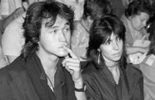 Шоу-бизнес: Ради армянки бросил жену с ребенком, но не женился: Как живет последняя любовь Виктора Цоя в наши дни