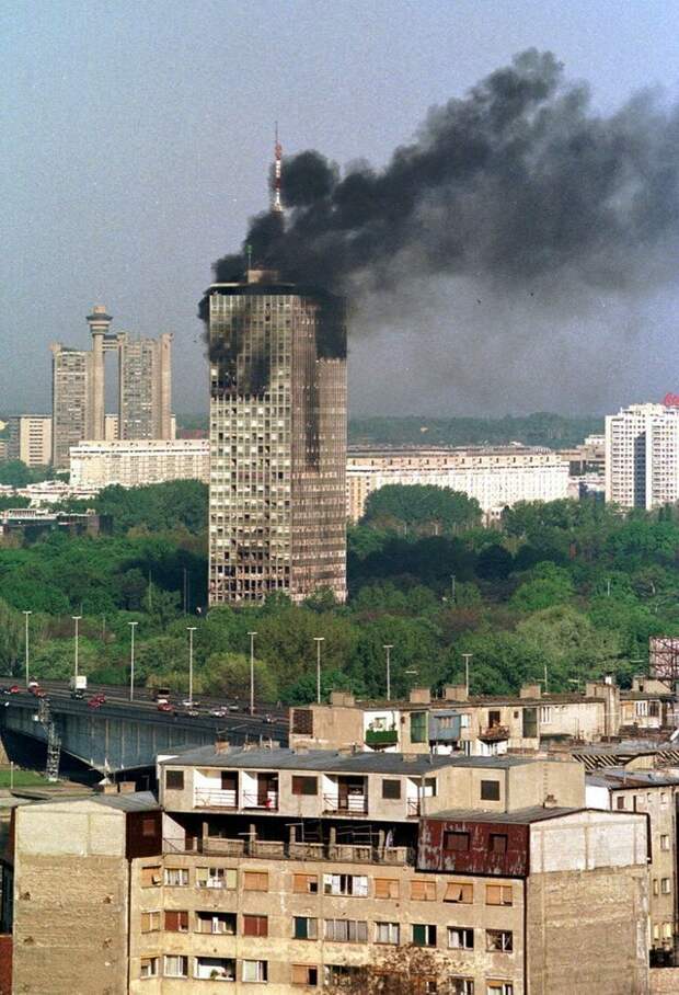 19. Последствия бомбардировки в Белграде во время войны в Косово, 1999 год архив, исторические фото, фото, фото из прошлого