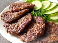 Фото к рецепту: Мясные оладьи с грибами