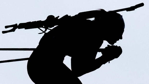 Немецких биатлонистов дисквалифицировали после победы в эстафете на Кубке мира