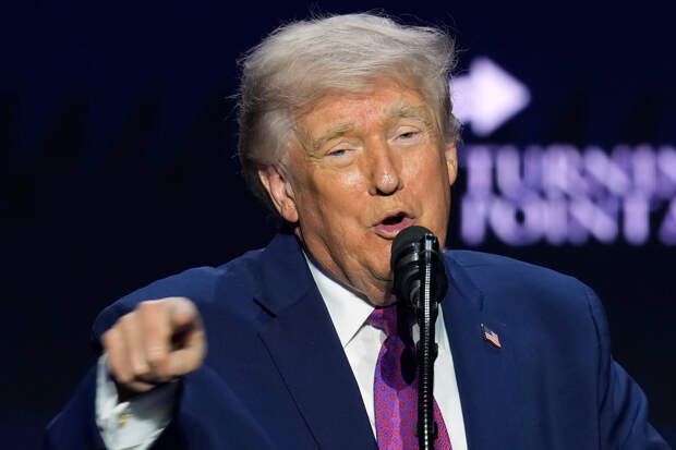 В Совфеде объяснили решение Трампа об ослаблении санкций на российскую нефть