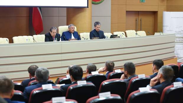 Рустам Минниханов: Малые нефтяные компании обеспечивают 20% нефтедобычи в республике