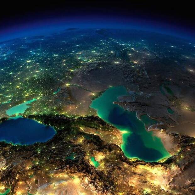 3. Кавказ, Каспийское и Черное море ночью без облаков. 3. Кавказ, Каспийское и Черное море ночью без облаков. интересное, фото
