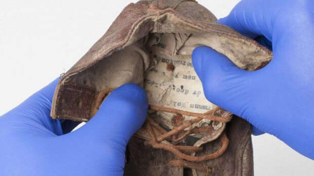 Послание, найденное в детском ботинке из Освенцима