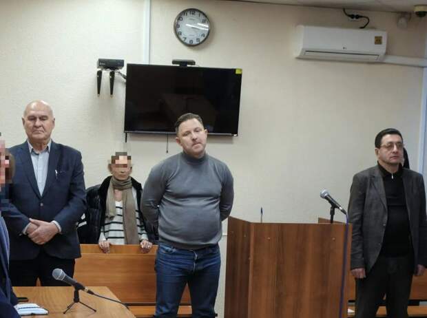 Экс-главу Роспотребнадзора по Якутии осудили за помощь нелегальной добыче золота