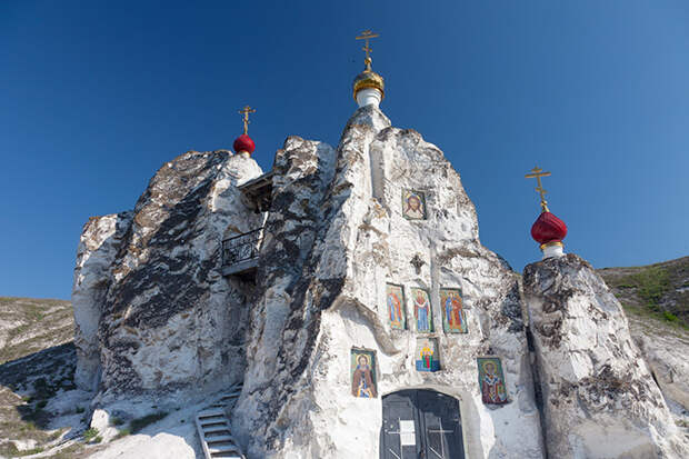 Пещерная церковь в Костомарово, Воронежская область, Россия
