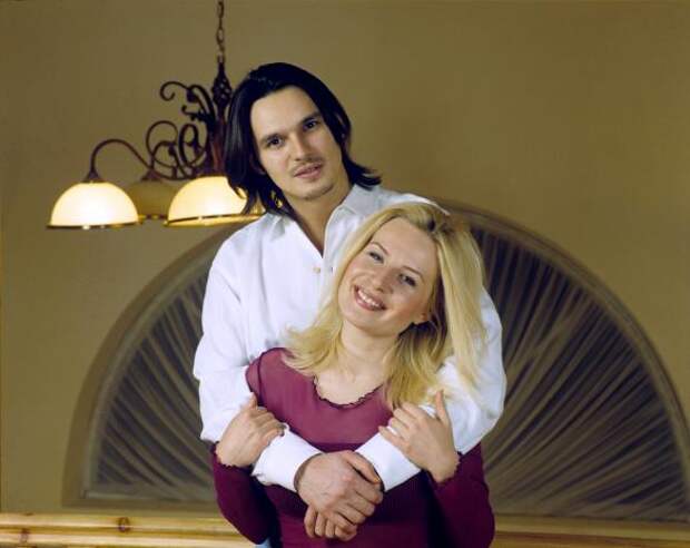 Влад Сташевский с женой. Фото: GLOBAL LOOK press
