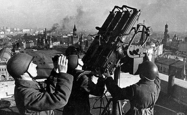 Чтим и помним: 7 ноября прошел исторический парад на Красной площади