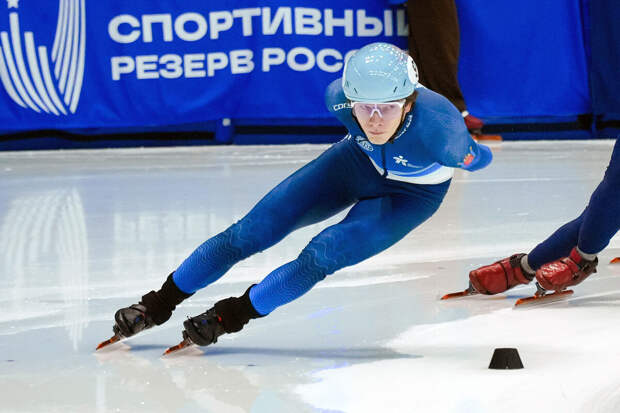 Российского шорт-трекиста Посашкова дисквалифицировали в квалификации на 1000 м