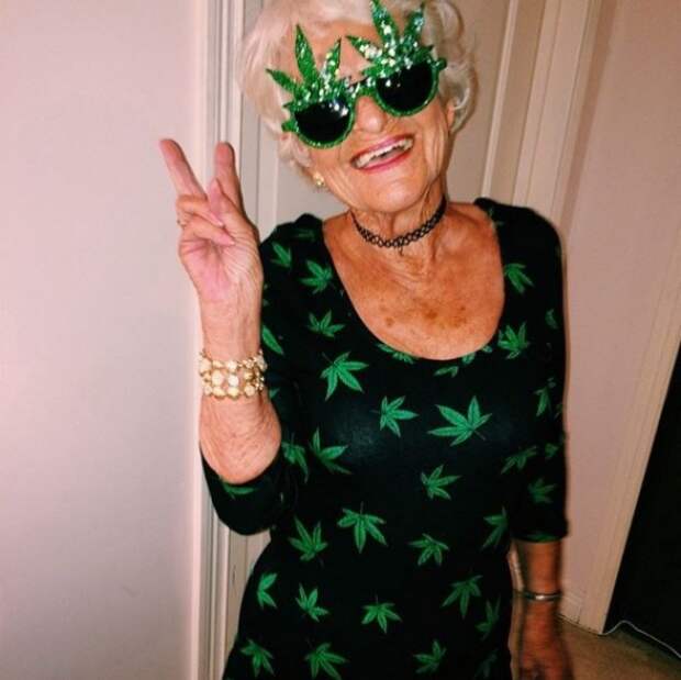 Крутая 86-летняя бабушка постит отвязные фото в Instagram