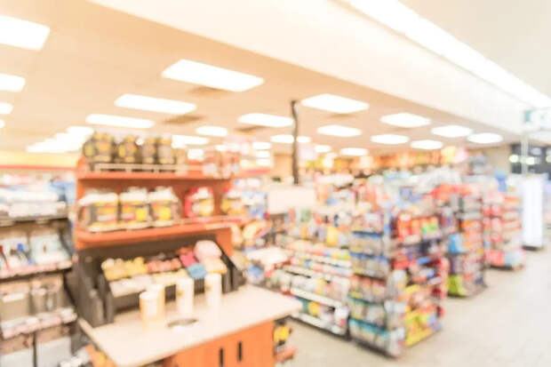 Власти уточнили, как считать 100 метров от школ для точек по продаже табака