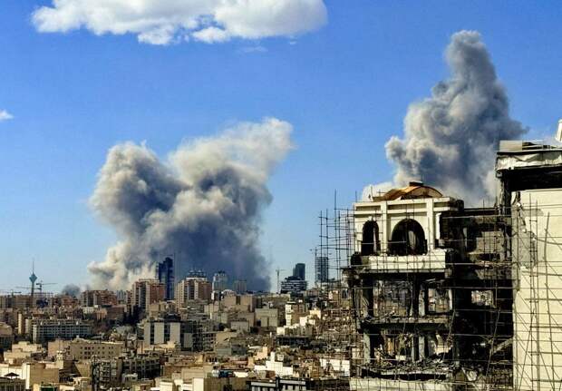 Зеленский: переговоры по Украине отложены из-за ситуации вокруг Ирана