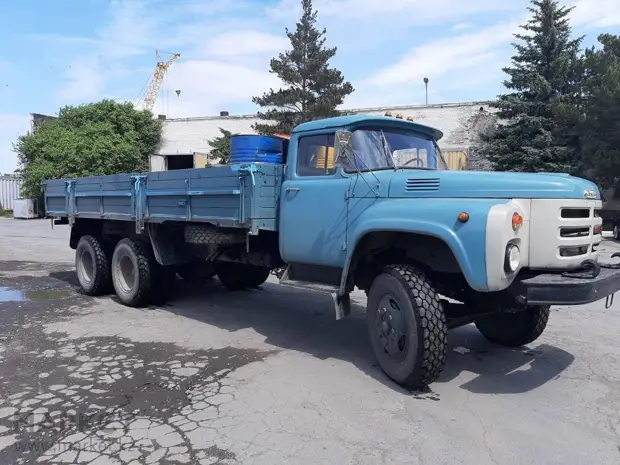 Самый большой советский грузовой «карбюраторник». История создания и 9 конструктивных особенностей зил-133