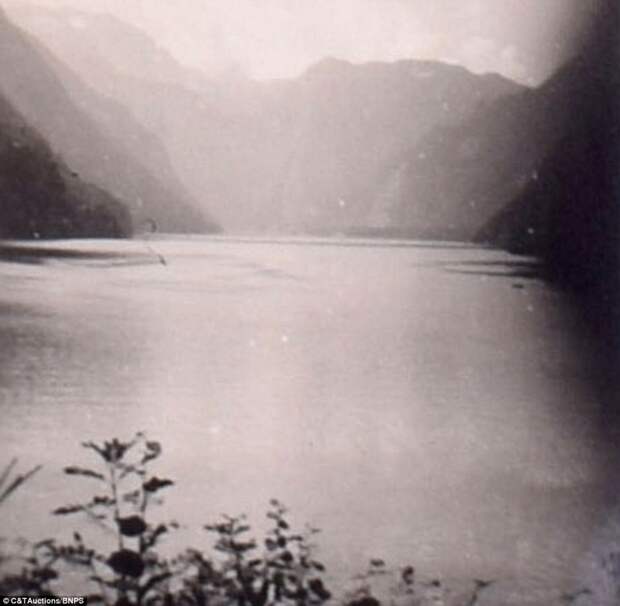 Озеро Кёнигзее, в котором любила купаться Ева Браун. Возможно, это она и сфотографировала адольф гитлер, гитлер, исторические фотографии, ретрофото, фотоальбом