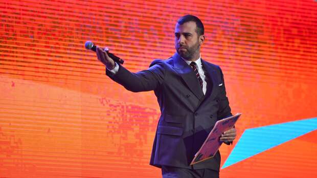 Ургант рассказал о неприятных происшествиях во время поездок в Европу