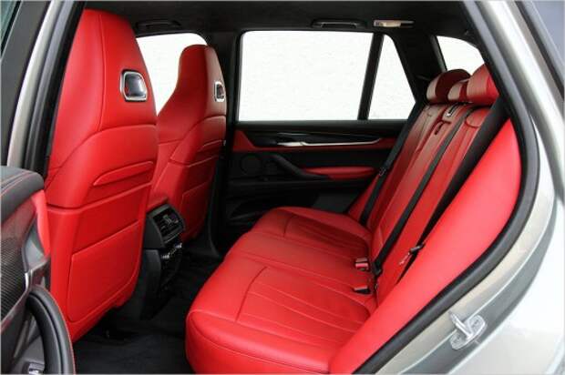Тест-драйв: BMW X5 M против Porsche Cayenne Turbo S