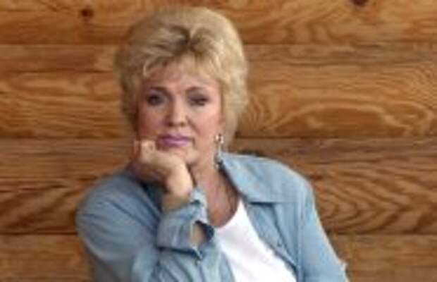 Музыка: Первый муж был на 30 лет старше, а в 80 завела молодого: Из-за чего потеряла единственного сына Екатерина Шаврина