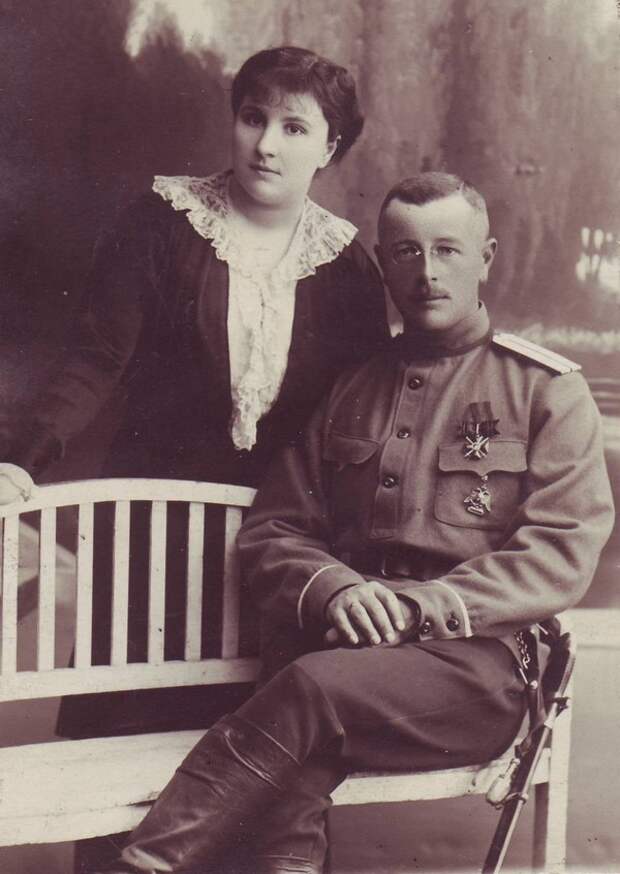Алексей Павлович Киткин с женой. Фотография 1913 г.