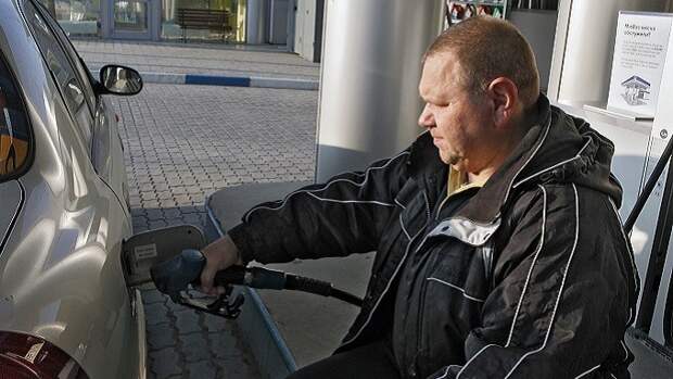 Цены на бензин разоряют россиян