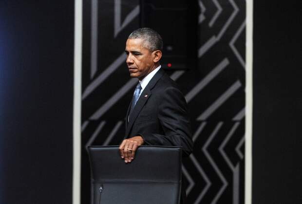Президент США Барак Обама на первом рабочем заседании лидеров экономик саммита АТЭС в Лиме