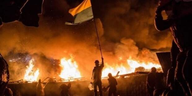 Третья годовщина Майдана: как все начиналось. Завтра 21 ноября премьера документального фильма Оливера Стоуна "Украина в огне"