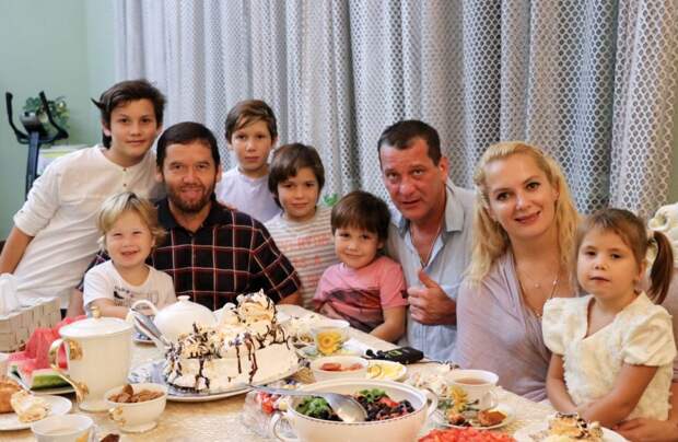 https://lemurov.net/wp-content/uploads/2019/01/4-101.jpg