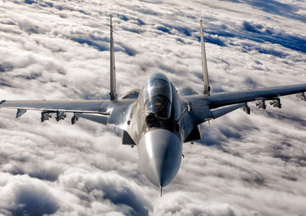 Экипажи бомбардировщиков Су-30СМ Балтийского флота в ходе ЛТУ учились уничтожать технику и живую силу противника с воздуха