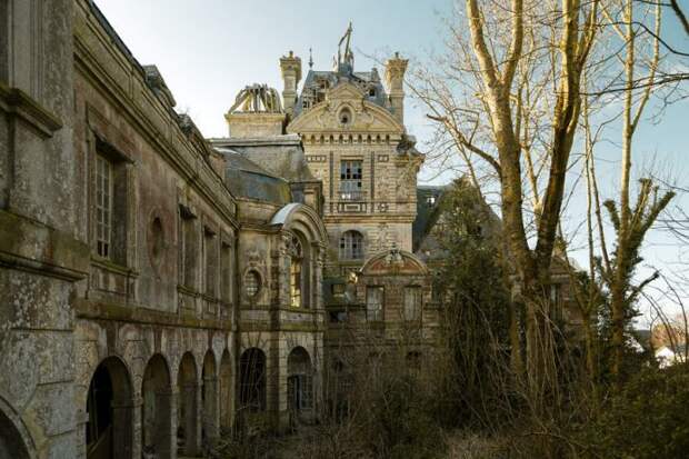 15 живописных заброшенных замков, разбросанных по миру