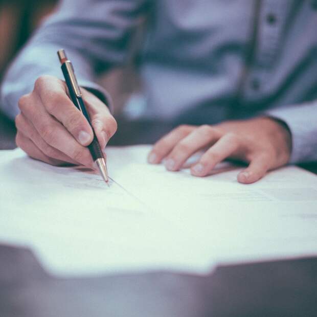 writing-1149962-1920 alt