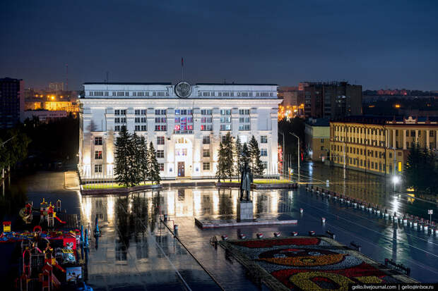 Площадь Советов