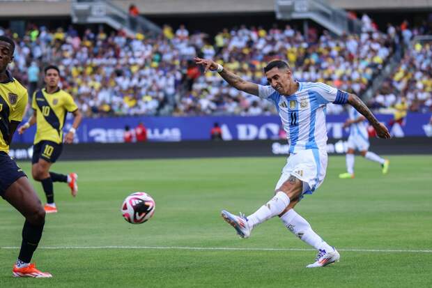 Гол Ди Марии помог сборной Аргентины обыграть Эквадор в товарищеском матче